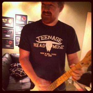 580587_10151986058786043_1127777378_n