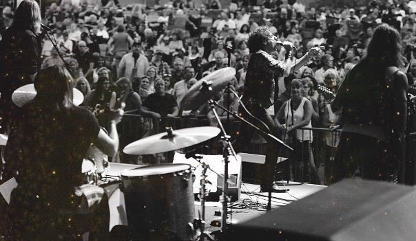 12108041_490675517762555_568422916970578114_n