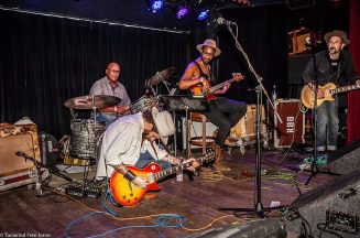 12064378_10207235166256341_916880227_n