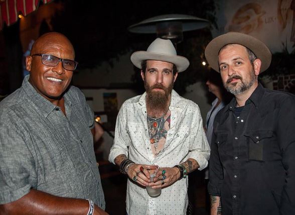 12498938_10207235167496372_741695876_n