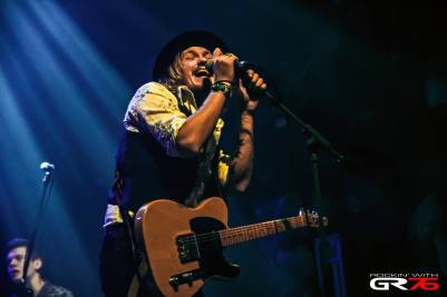 23415460_1542999729100362_1161451721608333258_o