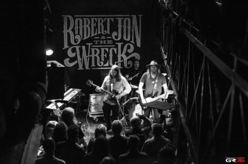ROBERT JON &amp; THE WRECK_01